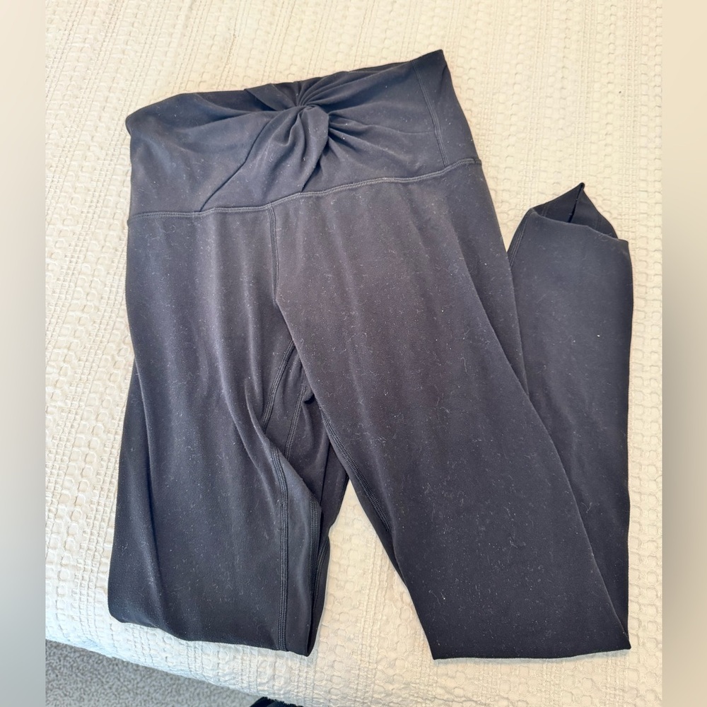 Black Lululemon Twist Front Leggings